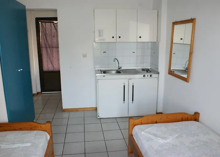 Iris Hotel