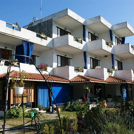 Iris * Órmosz Panajász